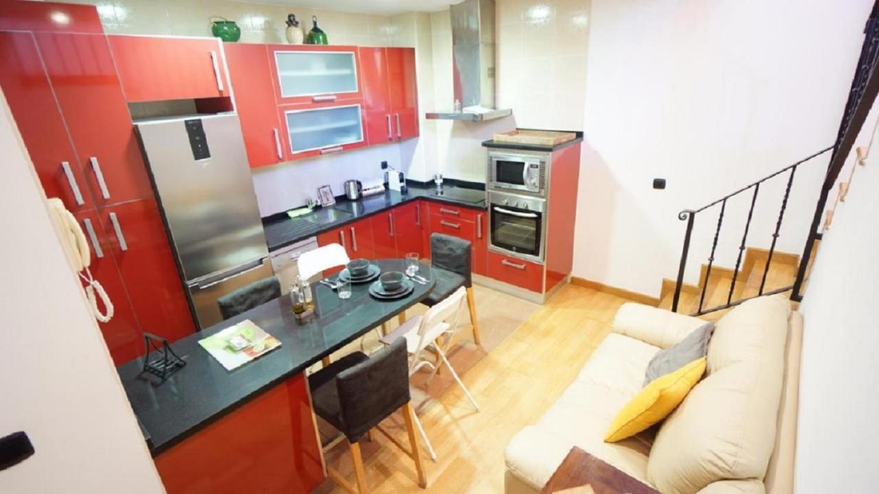 Duplex Puerta Carmona - Kainga Homes セビリア エクステリア 写真