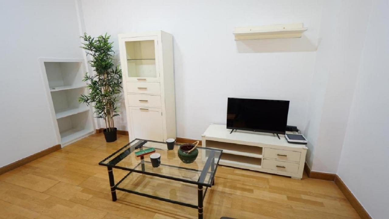 Duplex Puerta Carmona - Kainga Homes セビリア エクステリア 写真