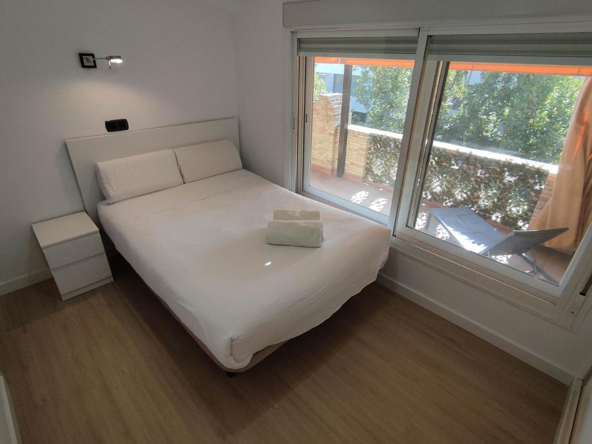 Duplex Puerta Carmona - Kainga Homes セビリア エクステリア 写真